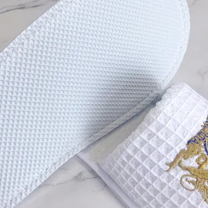 Closed Toe Spa Hotel Home Use Non-Slip Waffle Slippers