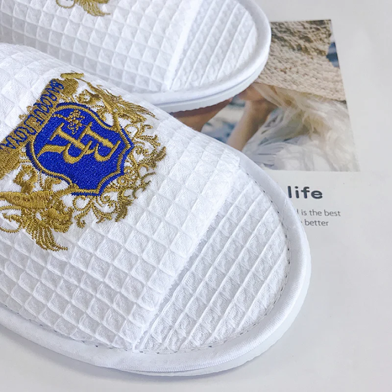 Closed Toe Spa Hotel Home Use Non-Slip Waffle Slippers