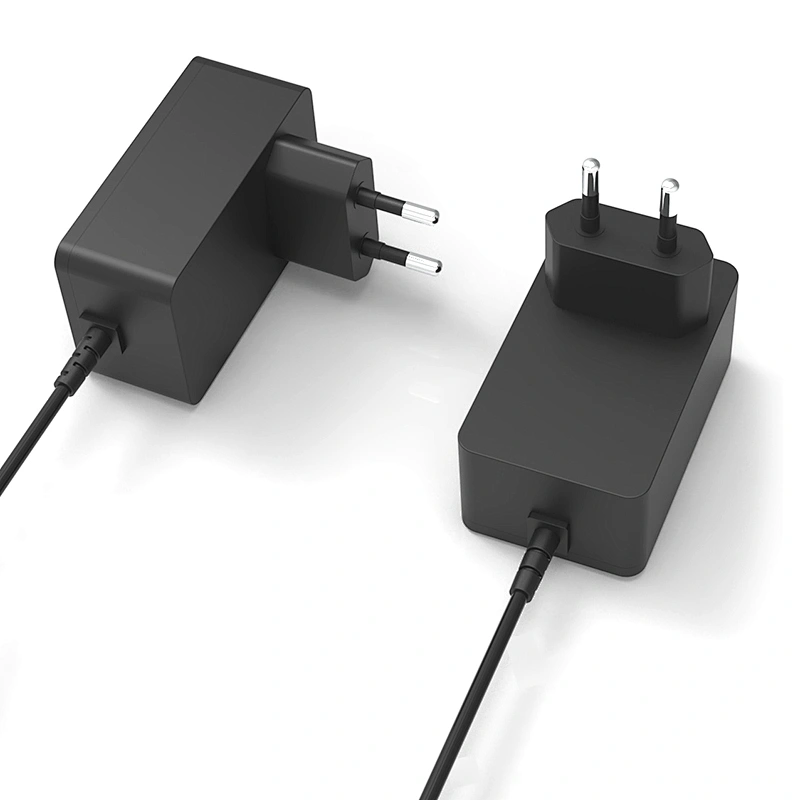 Precio de fábrica 8v 11v 13v 18v 24v 26v 0.1A 0.4A 1A 1.2A 2.0a 2.6A 10w 15w 20w 24w adaptador de corriente de buena calidad 2021