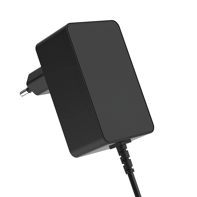 Precio de fábrica 8v 11v 13v 18v 24v 26v 0.1A 0.4A 1A 1.2A 2.0a 2.6A 10w 15w 20w 24w adaptador de corriente de buena calidad 2021