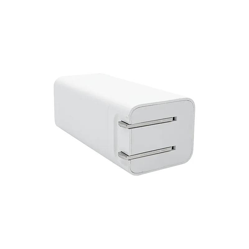 Free Sample high quality 1 USB A 1 Type C ports fast charging Folding plug portable for iPhone XS Max iPad Samsung