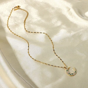 18K Gold Cubic Zirconia Moon Pendant Necklace Factory