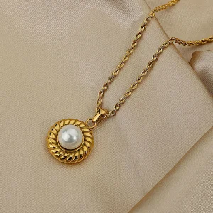 Twisted Chain Pearl Pendant Necklace 18K Gold Plated