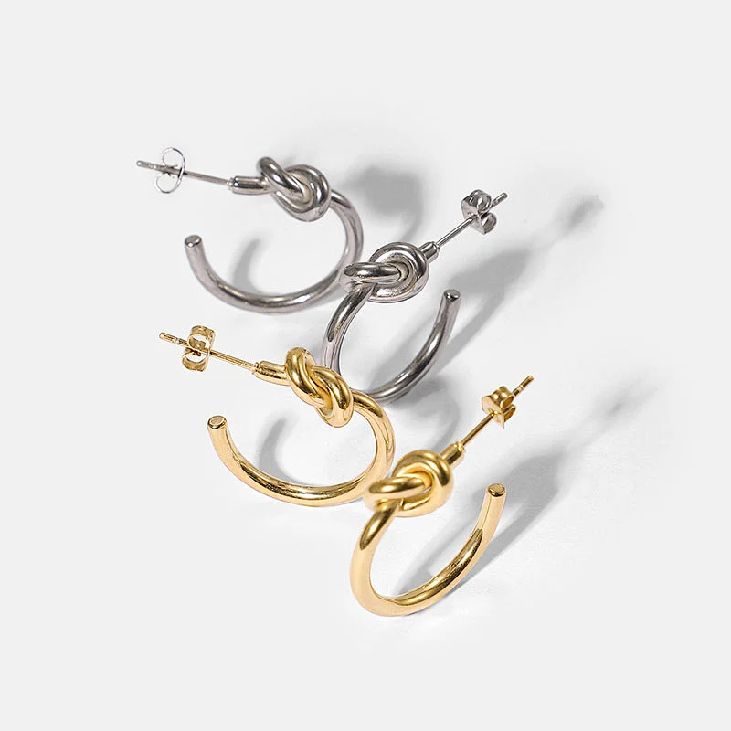 Basic 18K Gold Twisted Lock Hoop Earrings