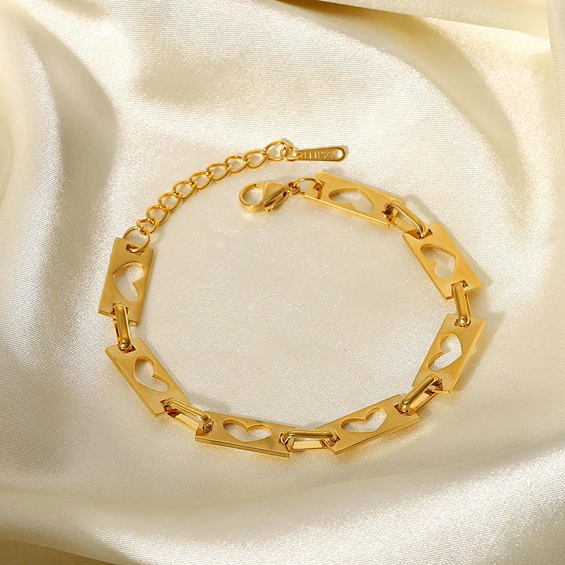 Popular Hollow Heart Charm Gold Bracelet Jewelry
