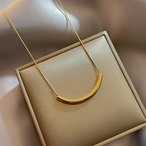 Stainless Steel Simple Small Bend Smile Necklace Wholesale