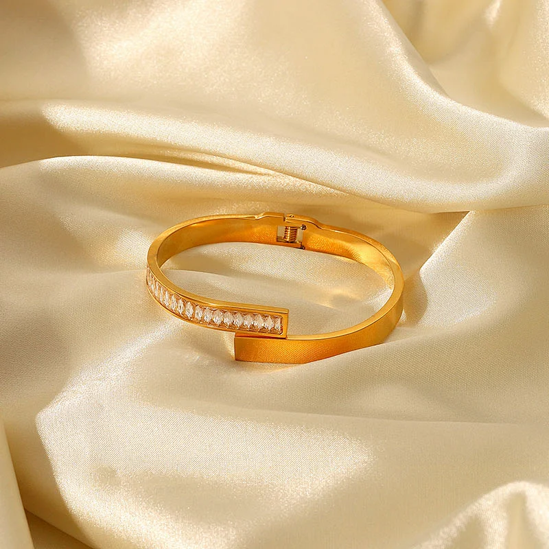 Basic 18K Gold Plated Rectangle Cubic Zircon Bangle Customize