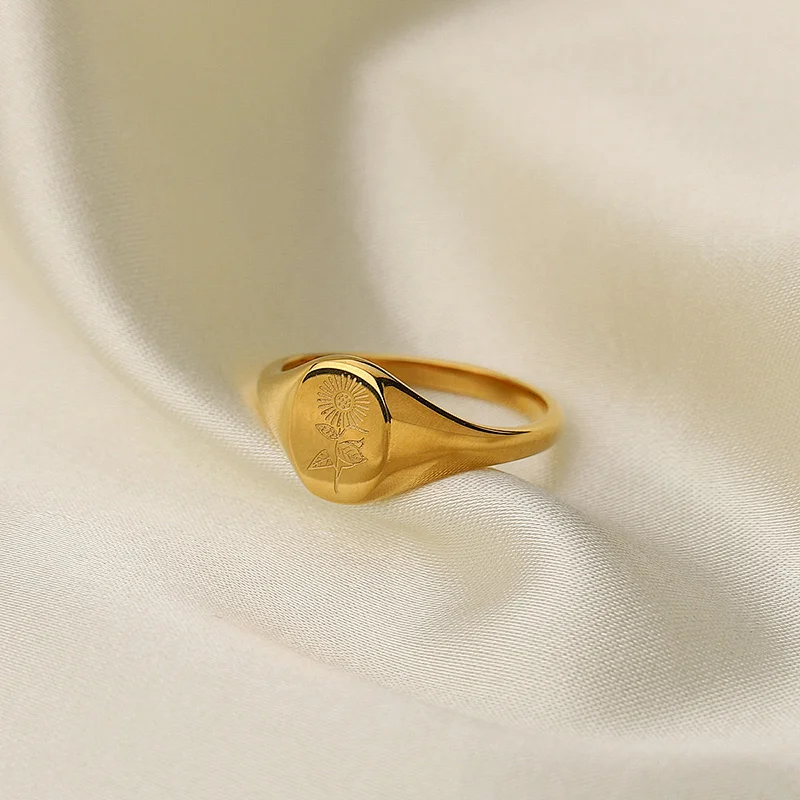 Fashion Simple 18K Gold Plated Metal Flower Engraving Ring