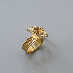 Engrave Geometric Pattern Ring Set Manufacturer