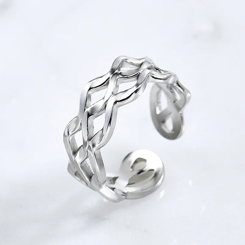Classical Twisted Stainless Steel Rings For Women