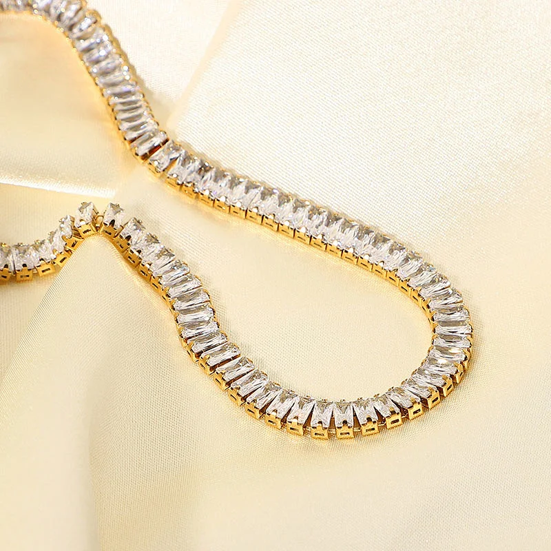 18K Gold Plated Women Steel Chain With Full Diamond Necklace