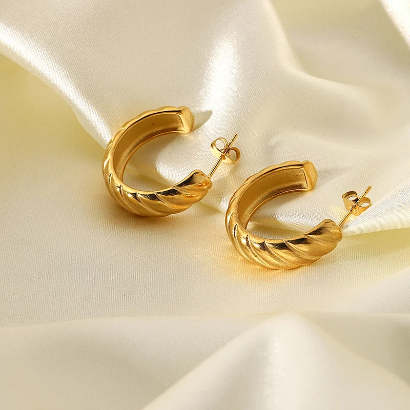 Fashion Steel Stud Earrings Gold Plated Circle Earrings