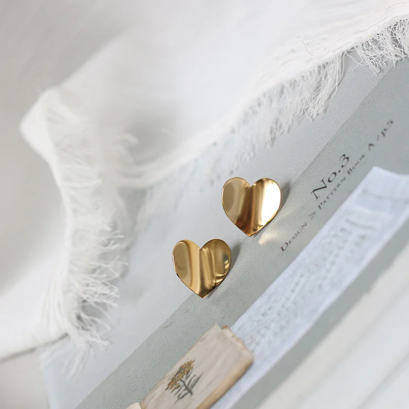 3D Curved Heart Glossy Earrings Wholesale