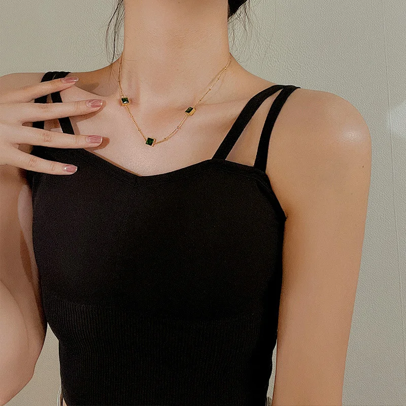 Retro Square Emerald Short Necklace Customize