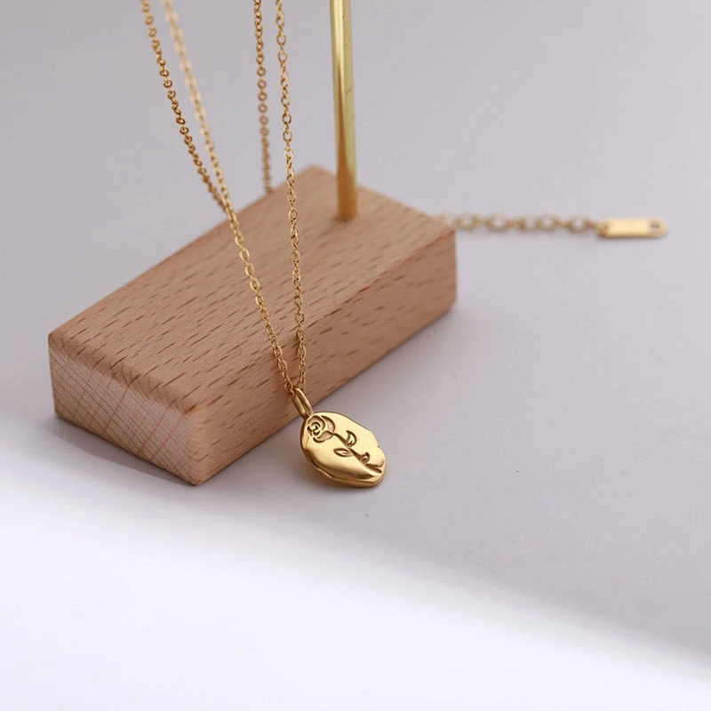 18K Gold Basic Engrave Rose Flower Pendant Necklace