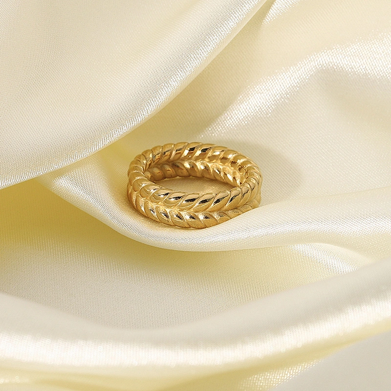 Fashion Simple 18K Gold Plated Stainless Steel Metal Ring