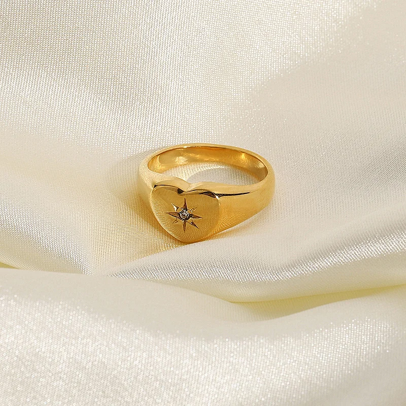 Fashion Stainless Steel Heart Ring Titanium Steel Zircon Ring
