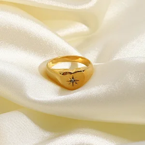 Fashion Stainless Steel Heart Ring Titanium Steel Zircon Ring