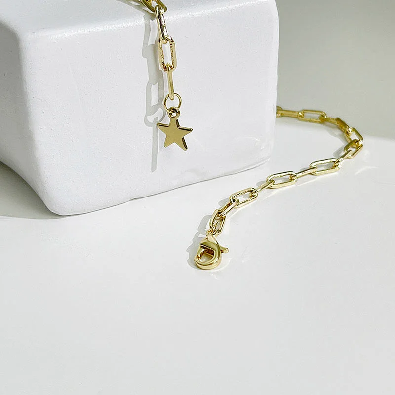 Retro Simple New Pentagram Pendant Necklace