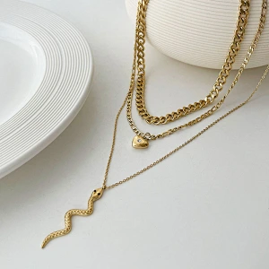 Simple Heart Zircon Pendant Necklace Snake Pendant Multilayer Necklace