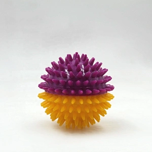 Colorful Soft TPR  Pet Kitten Chew Supplies Playing Squeaking Voice Activated Dog Spike Ball toys 6.5cm
