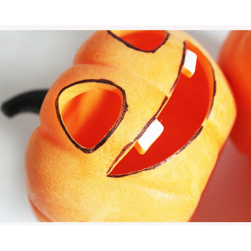 Hand Painting Pet Toy TPR Foam Pumpkin Shape Chicken Flavor Food  Leakage Chew Toy