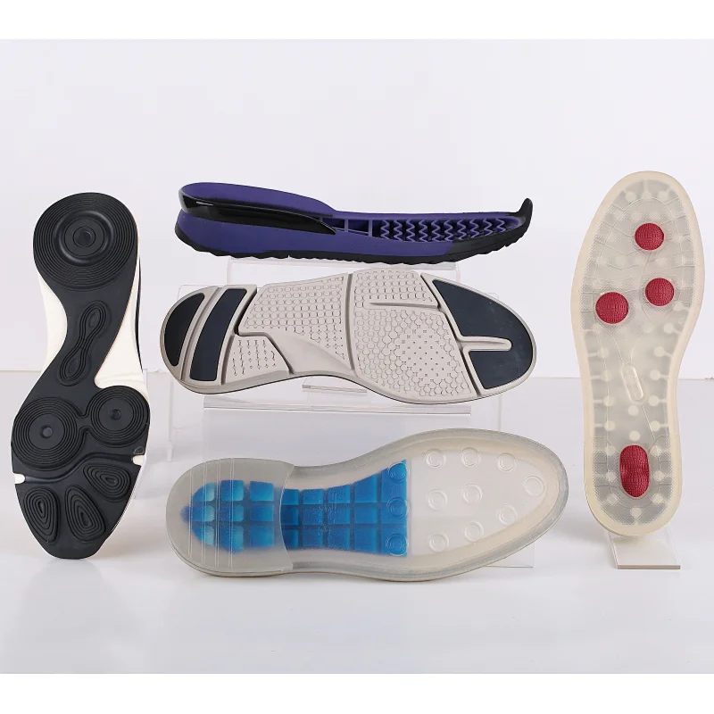 Sports shoe sole