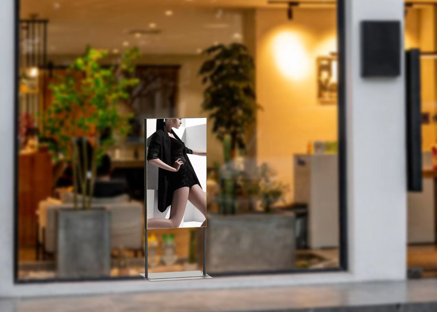 high brightness digital signage