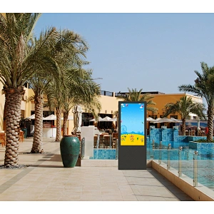 Shopping Mall IP67 Outdoor Displays