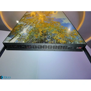 high brightness digital signage