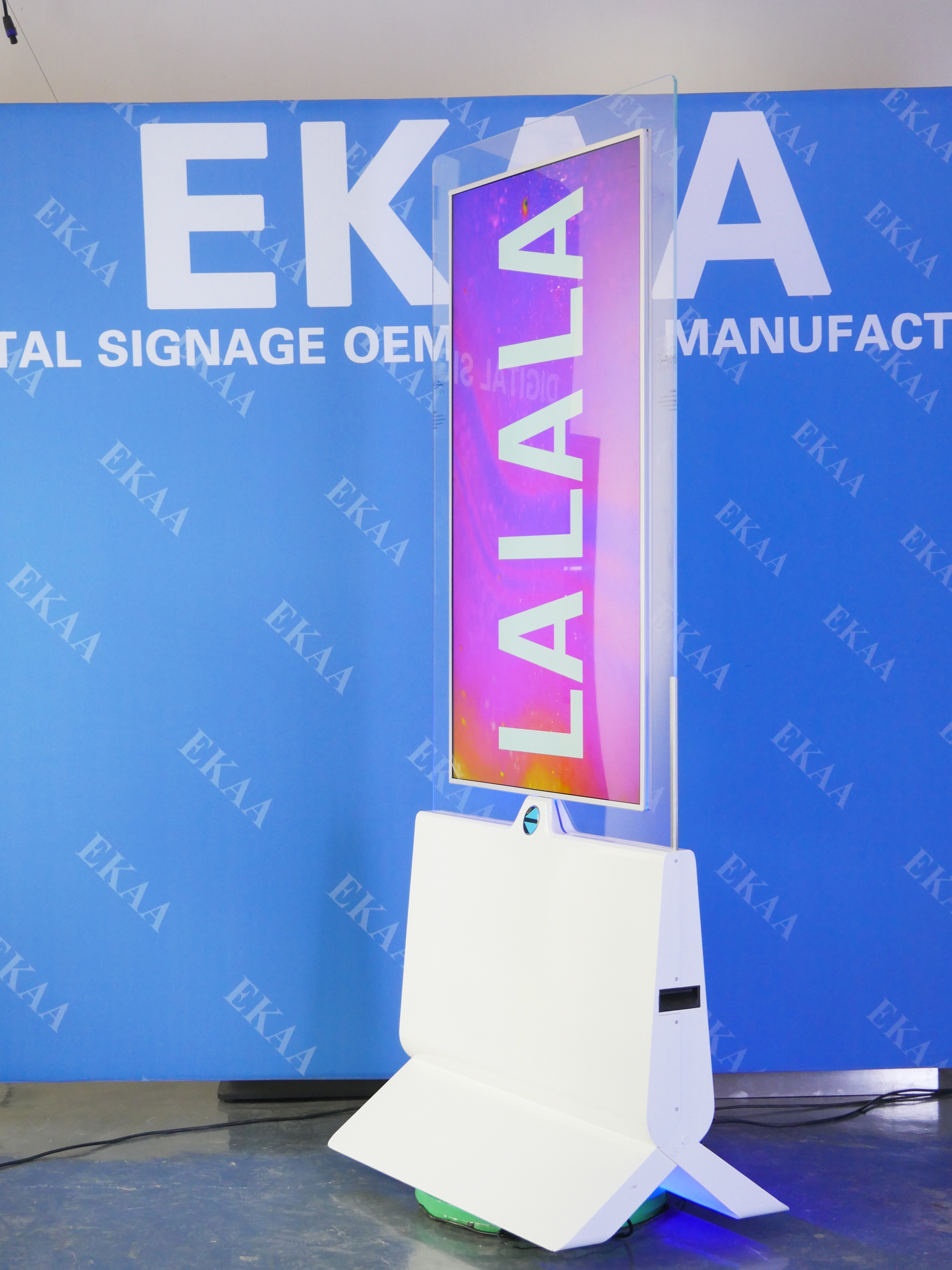 Ultra-thin floor standing double-sided displays