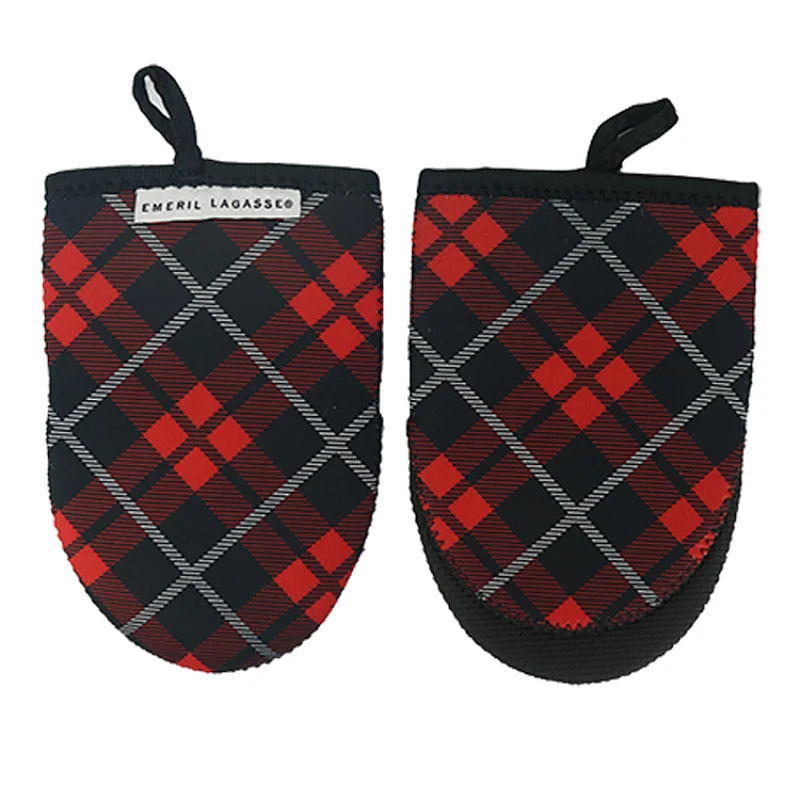 Neoprene cute oven mitts