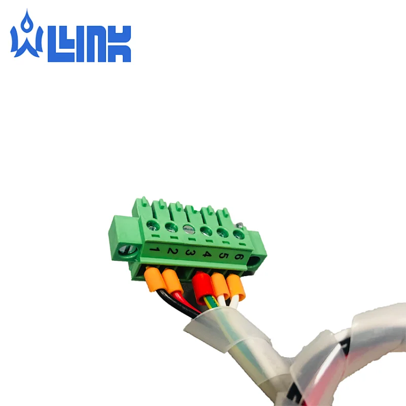 PV roof cleaning robot