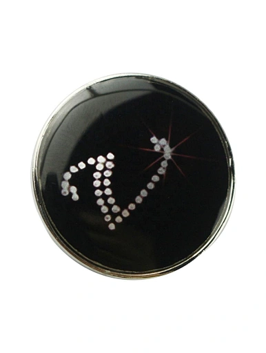 The custom golf marker hat clip is a unique and personal accessory for any golfer. The clip can be customized with a name, logo, or design, and attaches easily to the brim of a hat.