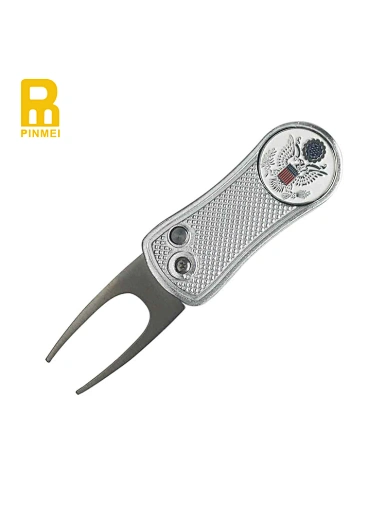 Keep the greens in top condition with our golf switchblade divot repair tool. Made from high-quality materials, our tool features a sharp and easy-to-use blade that repairs ball marks with minimal effort.