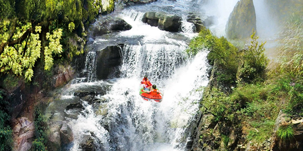 sumer activities go rafting in the qinyuan ancient dragon gorge