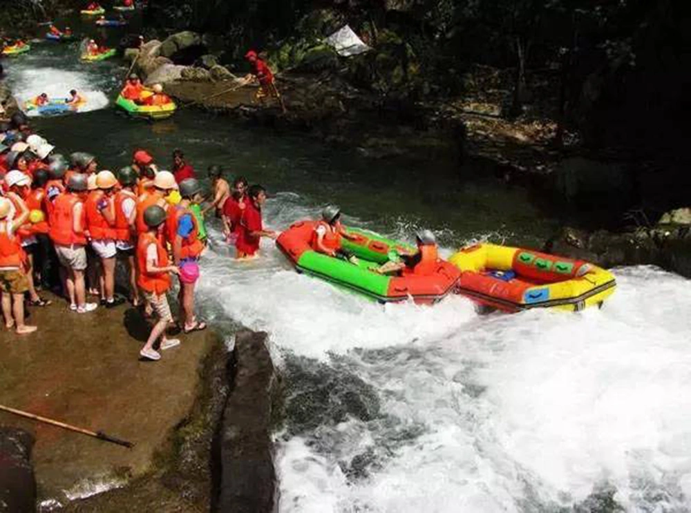 sumer activities go rafting in the qinyuan ancient dragon gorge