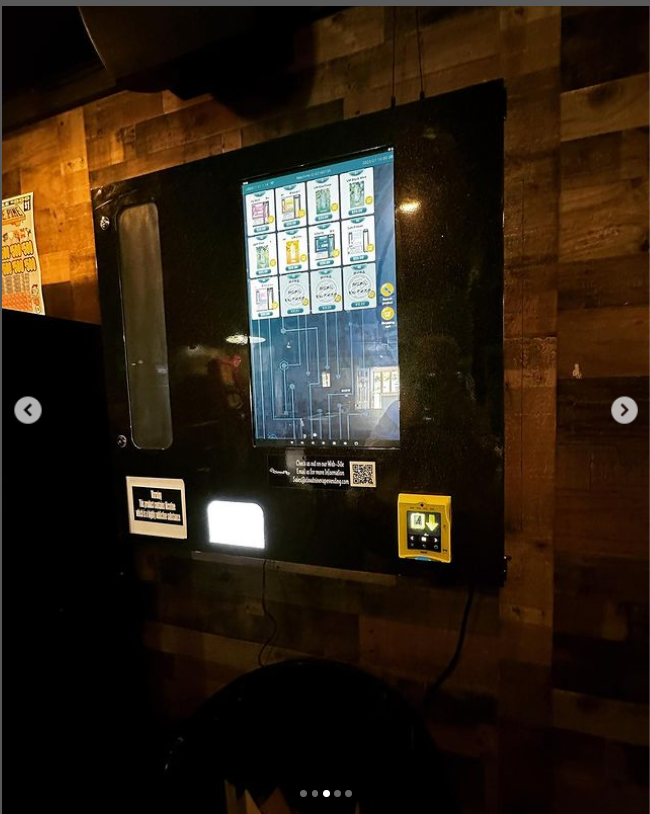 Ohio,USA: Mini Wall-mounted Vape vending machine