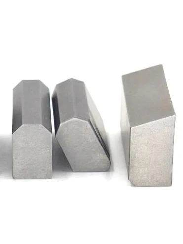 Trapezoid snowplow inserts
