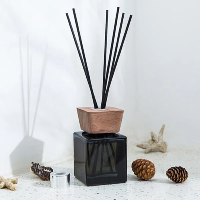 black reed diffuser bottle