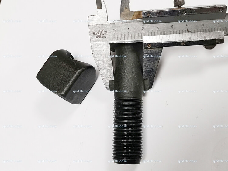 D8N D8K 12.9 dozer track pad bolts 6V1723