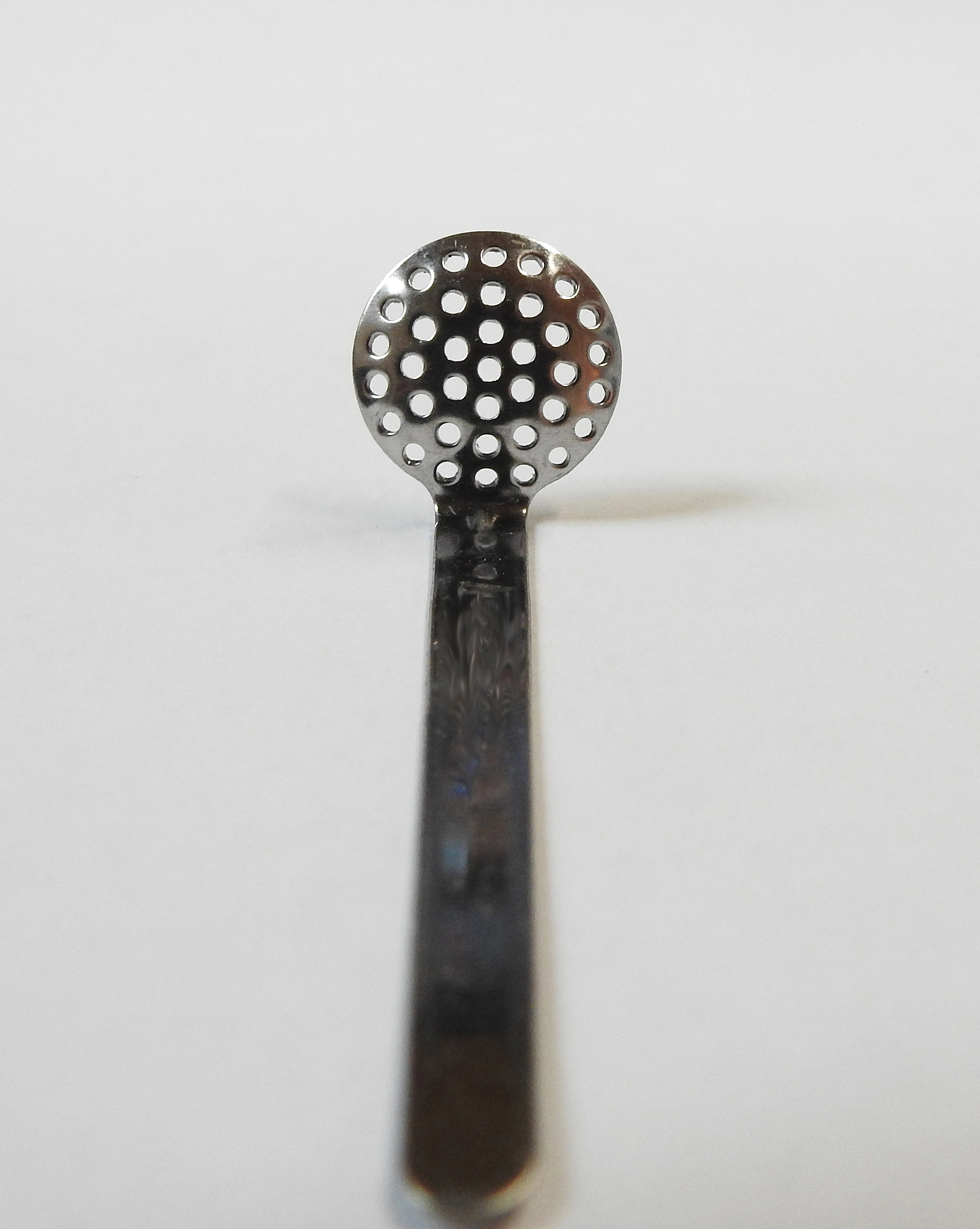 Stainless Steel Hanging Sieves for Smoking Glass Pipe Bong - Buy steel hanging sieves, Stainless Steel Hanging Sieve, Pipe Sieves Product on Surealong