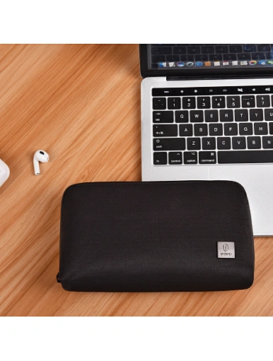 tech pouch