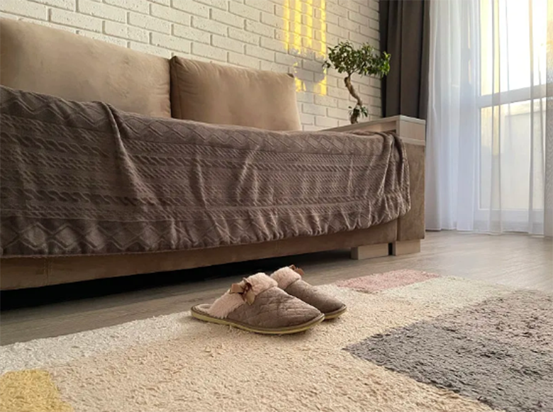 Why Do Chinese Wear Slippers in the House HEVA