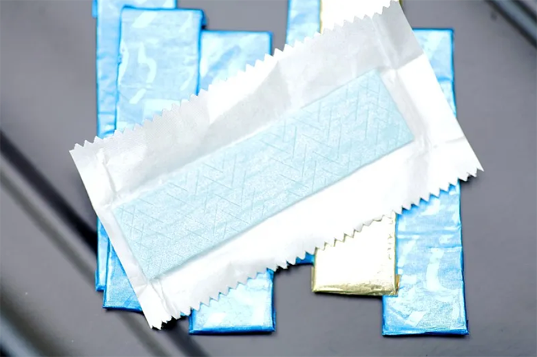 How to Get Gum Off Shoes HEVA