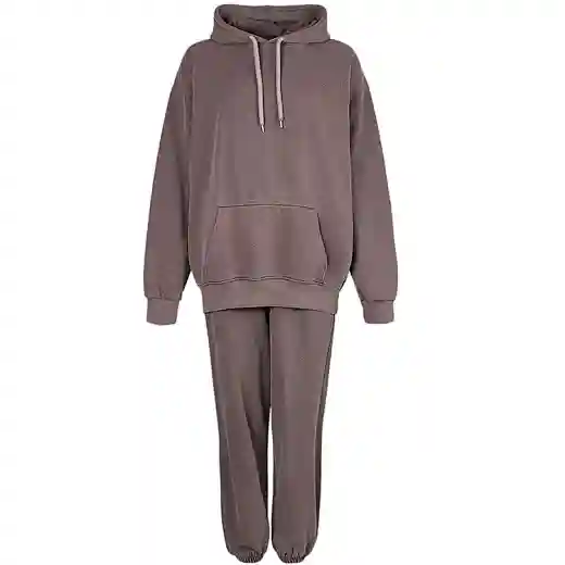 oversized tracksuit