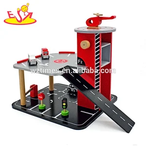 2018 New educational kids wooden toy car garage with elevator W04B057
