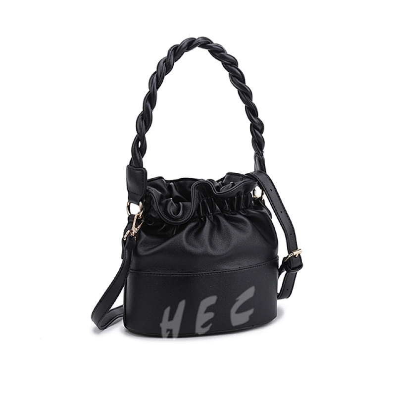 2020 HEC new arrival fasionchains crossbody handbags for woman ladies