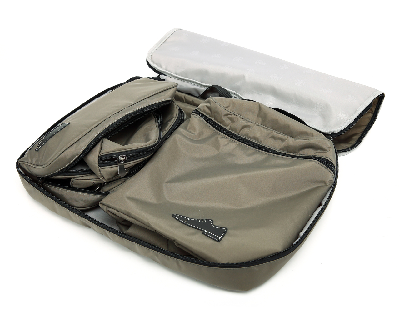 Traveling bag