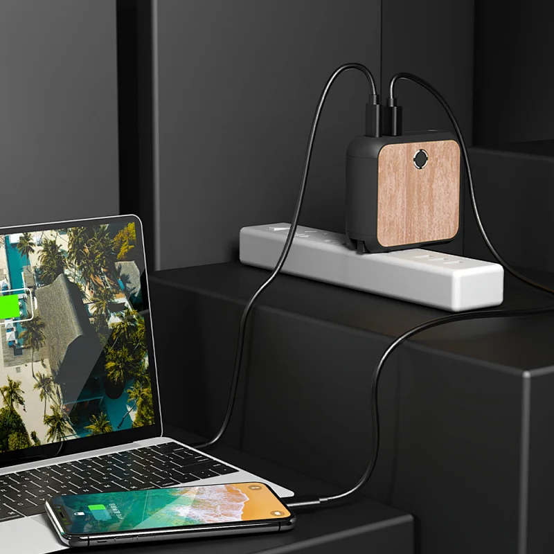 10000mah Power Bank With Travel Adapter